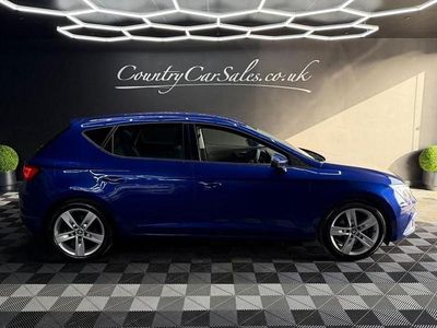 Begagnad Seat Leon FR 150 HK (110 kW) 2019 Blå Halvkombi