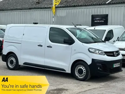 Used Vauxhall Vivaro 100 kW (136 HP) 2022 White MPV