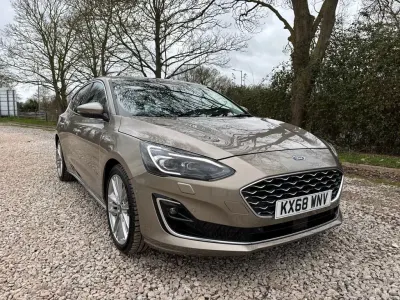 Używany Ford Focus Vignale 182 KM (133 kW) 2019 Srebrny Hatchback