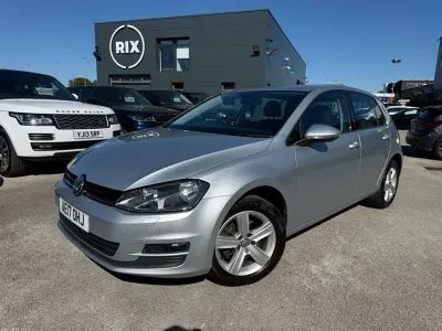 Used VW Golf VII SE 115 HP (84 kW) 2017 Silver Hatchback