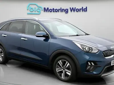 Używany Kia Niro 141 KM (103 kW) 2021 Niebieski SUV