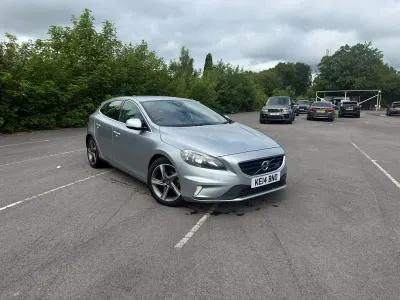 Used Volvo V40 R-Design 115 HP (84 kW) 2014 Silver Hatchback