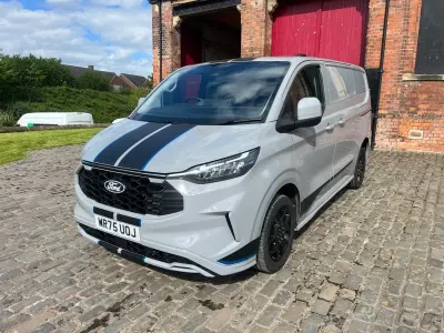 Begagnad Ford Transit Custom Sport 150 HK (110 kW) 2025 Grå Van