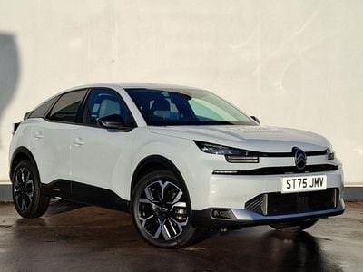 Metallic okenite white New 2025 Citroën C4 Hatchback | £22,298 (Fair price)