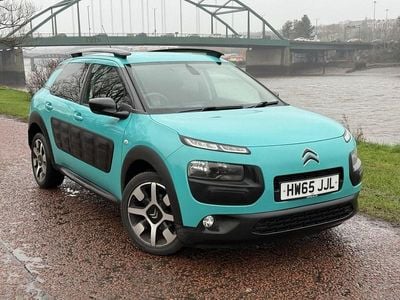 Used Citroën C4 Cactus Flair 110 HP (80 kW) 2015 Blue Hatchback