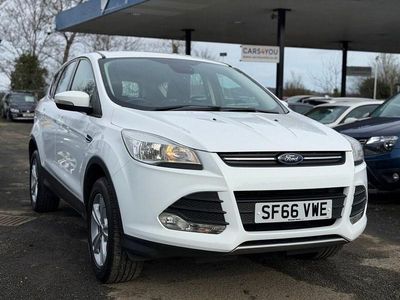 Usado Ford Kuga Zetec 150 CV (110 kW) 2016 Blanco SUV