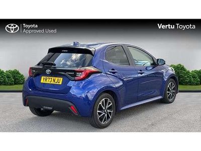 Used Toyota Yaris Hybrid Design 116 HP (85 kW) 2023 Blue Hatchback