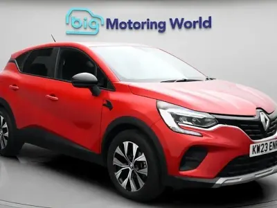 Used Renault Captur Evolution 145 HP (106 kW) 2023 Red SUV