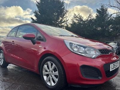 Red Used 2015 Kia Rio Hatchback | £5,595 (Fair price)
