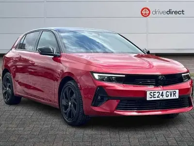 Begagnad Vauxhall Astra S 130 HK (95 kW) 2024 Röd Halvkombi