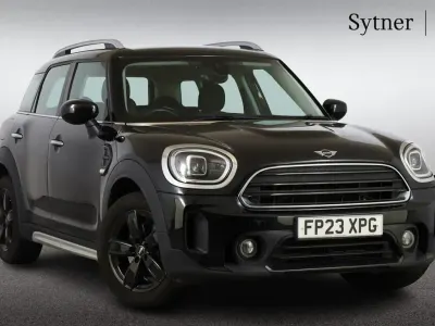 Używany Mini Cooper Countryman Classic 134 KM (98 kW) 2023 Czarny SUV