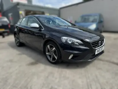 Begagnad Volvo V40 R-Design 2015 Svart Halvkombi