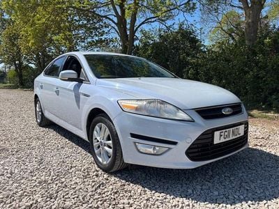 Używany Ford Mondeo Zetec 140 KM (102 kW) 2011 Biały Hatchback