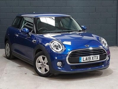 Used Mini Cooper Classic 136 HP (100 kW) 2019 Blue Hatchback