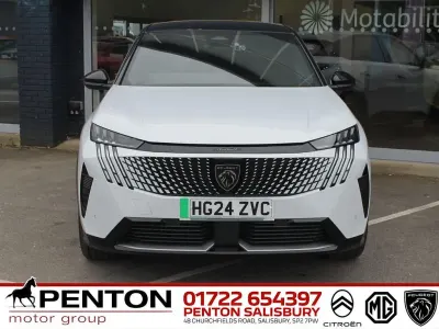 Used Peugeot e-3008 GT 157 kW (214 HP) 2024 White SUV