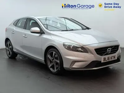 Used Volvo V40 R-Design 120 HP (88 kW) 2016 Silver Hatchback