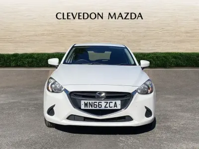 Usado Mazda 2 75 HP (55 kW) 2016 Branco Citadino