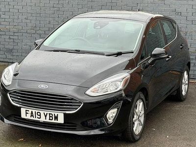 Used Ford Fiesta Zetec 85 HP (62 kW) 2019 Black Hatchback