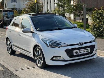 White Used 2017 Hyundai i20 Premium SE Hatchback | £11,795 (Fair price)