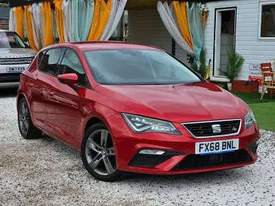 Begagnad Seat Leon FR 150 HK (110 kW) 2018 Röd Halvkombi