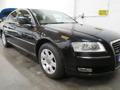 Begagnad Audi A8 Advanced 2010 Svart Sedan