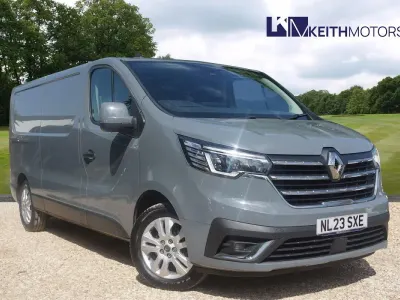 Used Renault Trafic 148 HP (108 kW) 2023 Grey MPV