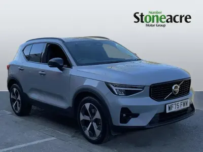 Usado Volvo XC40 Plus 163 CV (119 kW) 2025 Gris SUV