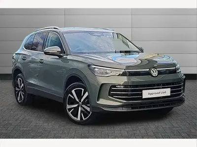 Używany VW Tiguan Elegance 204 KM (150 kW) 2026 Zielony SUV