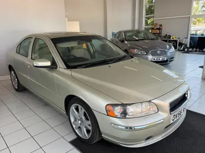 Used Volvo S60 SE 180 HP (132 kW) 2006 Gold Sedan