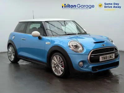 Begagnad Mini Cooper S Hatch 2018 Blå Halvkombi