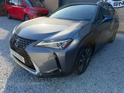 Używany Lexus UX 184 KM (135 kW) 2020 Szary SUV