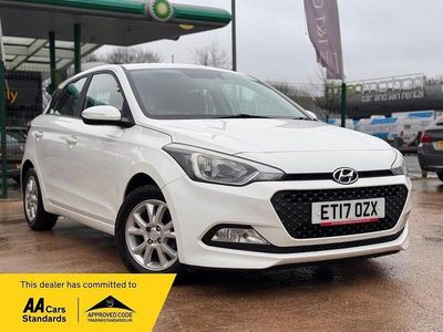 Used Hyundai i20 SE 84 HP (61 kW) 2017 White Hatchback