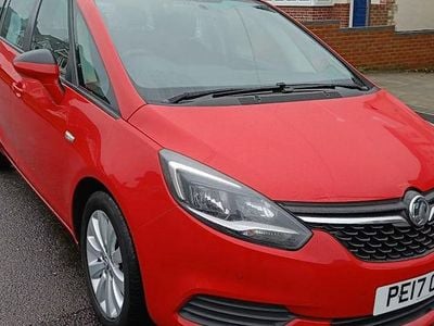 Used Vauxhall Zafira Tourer Design Edition 140 HP (102 kW) 2017 Red MPV