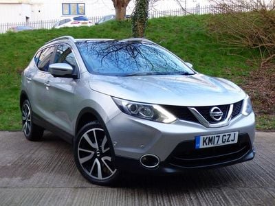 Used Nissan Qashqai Tekna 130 HP (95 kW) 2017 Silver SUV