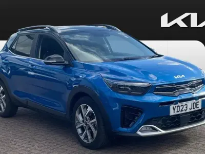 Usado Kia Stonic GT-Line S 120 CV (88 kW) 2023 Azul SUV