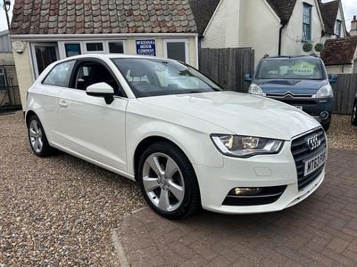 Used Audi A3 Sport 140 HP (102 kW) 2014 White Hatchback