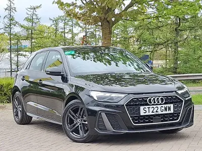Usado Audi A1 S-Line 110 HP (80 kW) 2022 Preto SUV