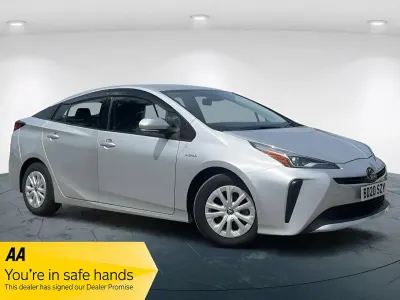 Used Toyota Prius 140 HP (102 kW) 2024 Silver Hatchback