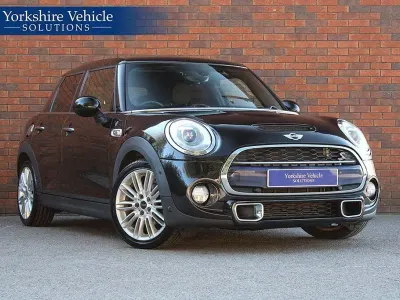 Usado Mini Cooper S Hatch 2017 Negro Utilitario