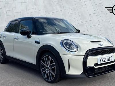 Begagnad Mini Cooper S Exclusive 192 HK (141 kW) 2021 Vit Halvkombi