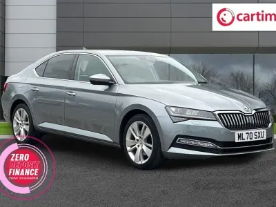 Usado Skoda Superb SE L 150 CV (110 kW) 2020 Gris Utilitario