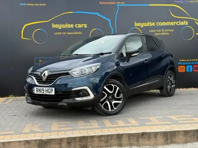 Used Renault Captur Iconic 90 HP (66 kW) 2019 Blue/black SUV