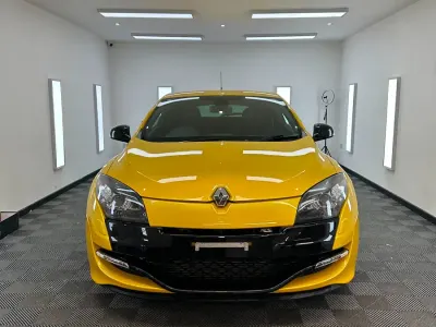 Used Renault Mégane R.S. 2012 Yellow Hatchback