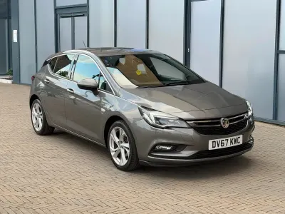 Used Vauxhall Astra SRi 105 HP (77 kW) 2017 Grey Hatchback