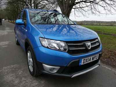 Blue Used 2014 Dacia Sandero Lauréate Hatchback | £5,990 (Fair price)