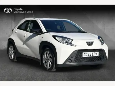 Used Toyota Aygo X PURE 72 HP (52 kW) 2023 White SUV