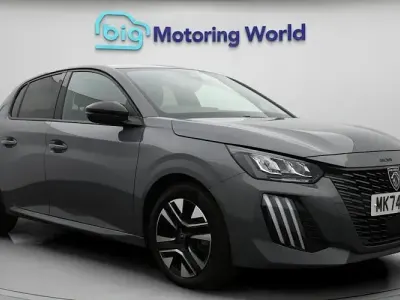 Used Peugeot 208 Allure 101 HP (74 kW) 2024 Grey Hatchback