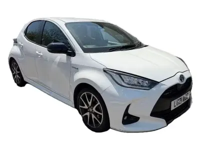 Used Toyota Yaris Hybrid City 116 HP (85 kW) 2021 White Hatchback
