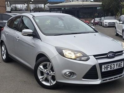 Used Ford Focus Zetec 125 HP (91 kW) 2013 Silver Hatchback