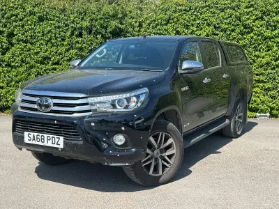 Begagnad Toyota HiLux 150 HK (110 kW) 2018 Svart Pickup